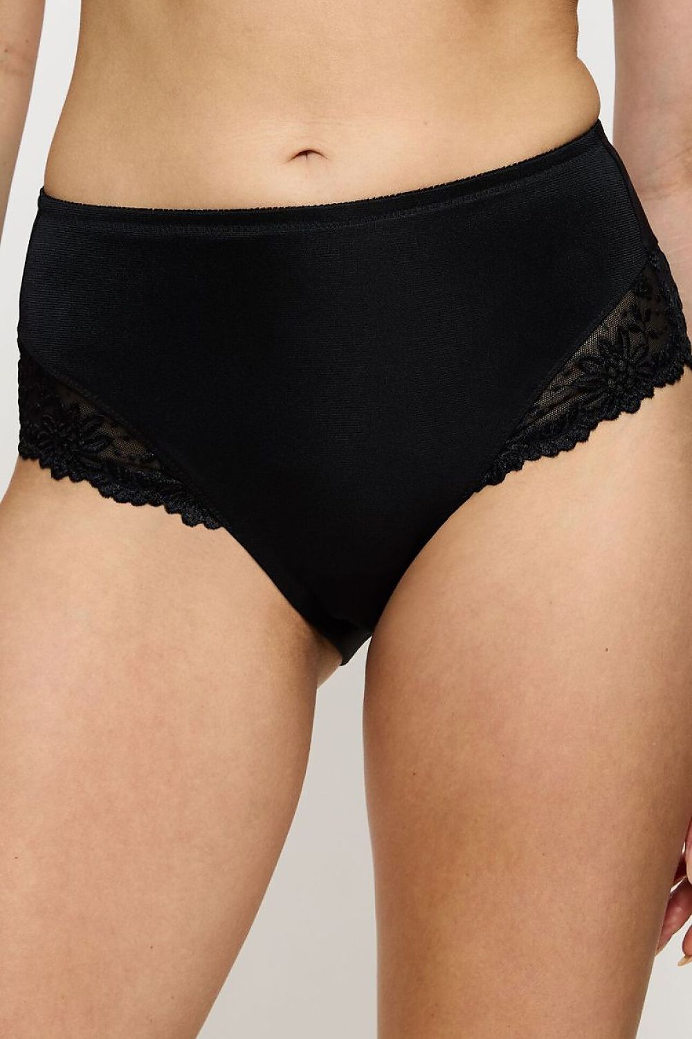 Panties model 230017 Triumph